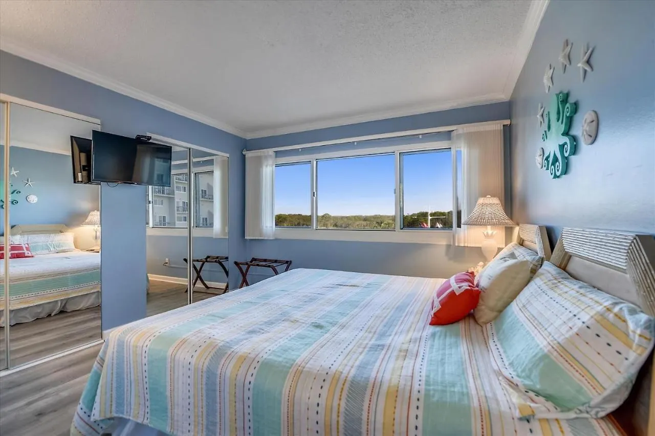 Recently Renovated 2Bd, Sleeps 6 Pinnacle Port, With Boat Ramp Condo Panama City Beach Apartment